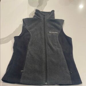 Columbia women’s Gray Fleece Vest